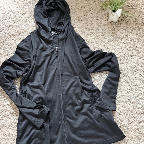 32 Degrees Tops - Stylish charcoal 32 Degrees Women's Charcoal athletic sporty cool running Hooded